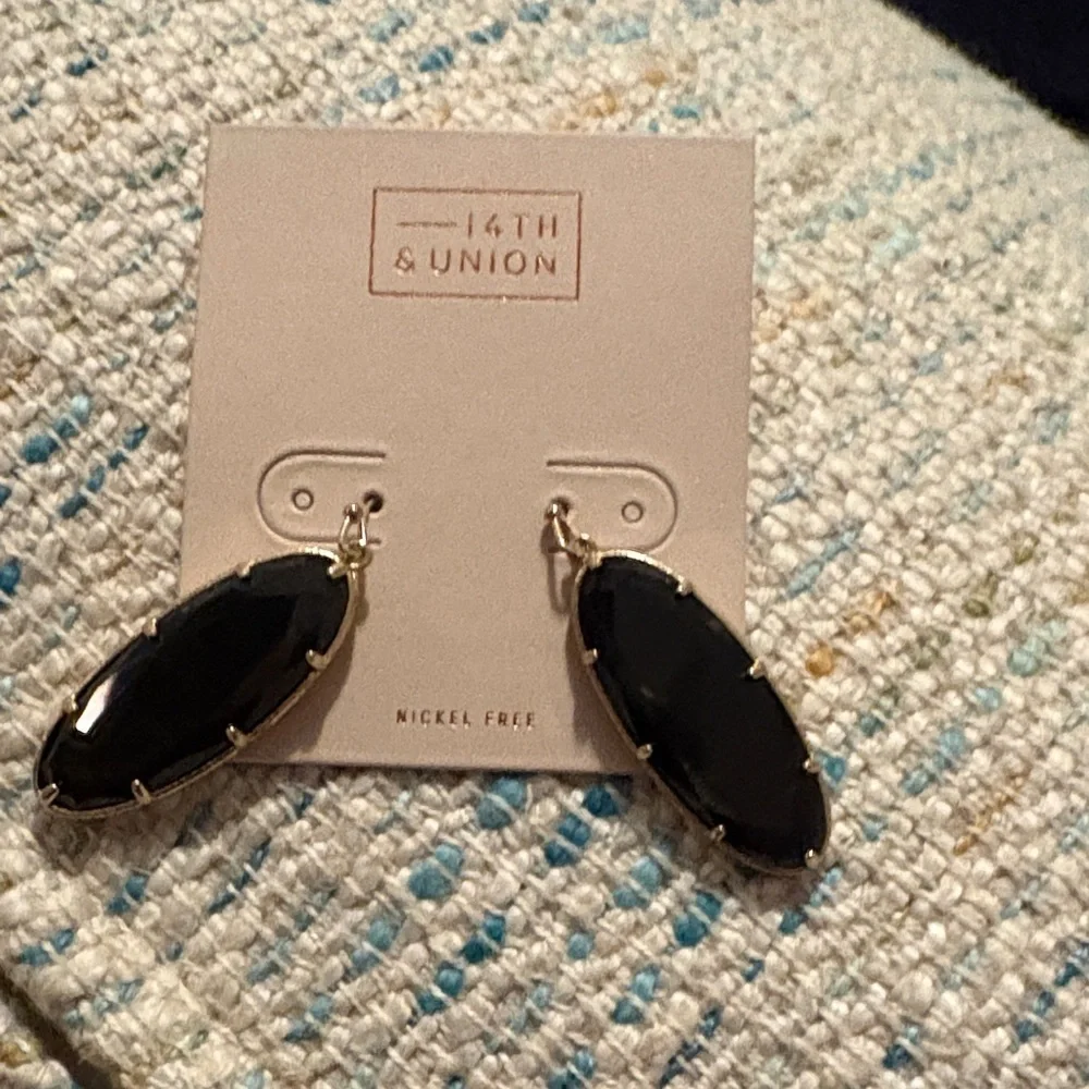 14th & Union Black Oval Earrings with Silver Accents